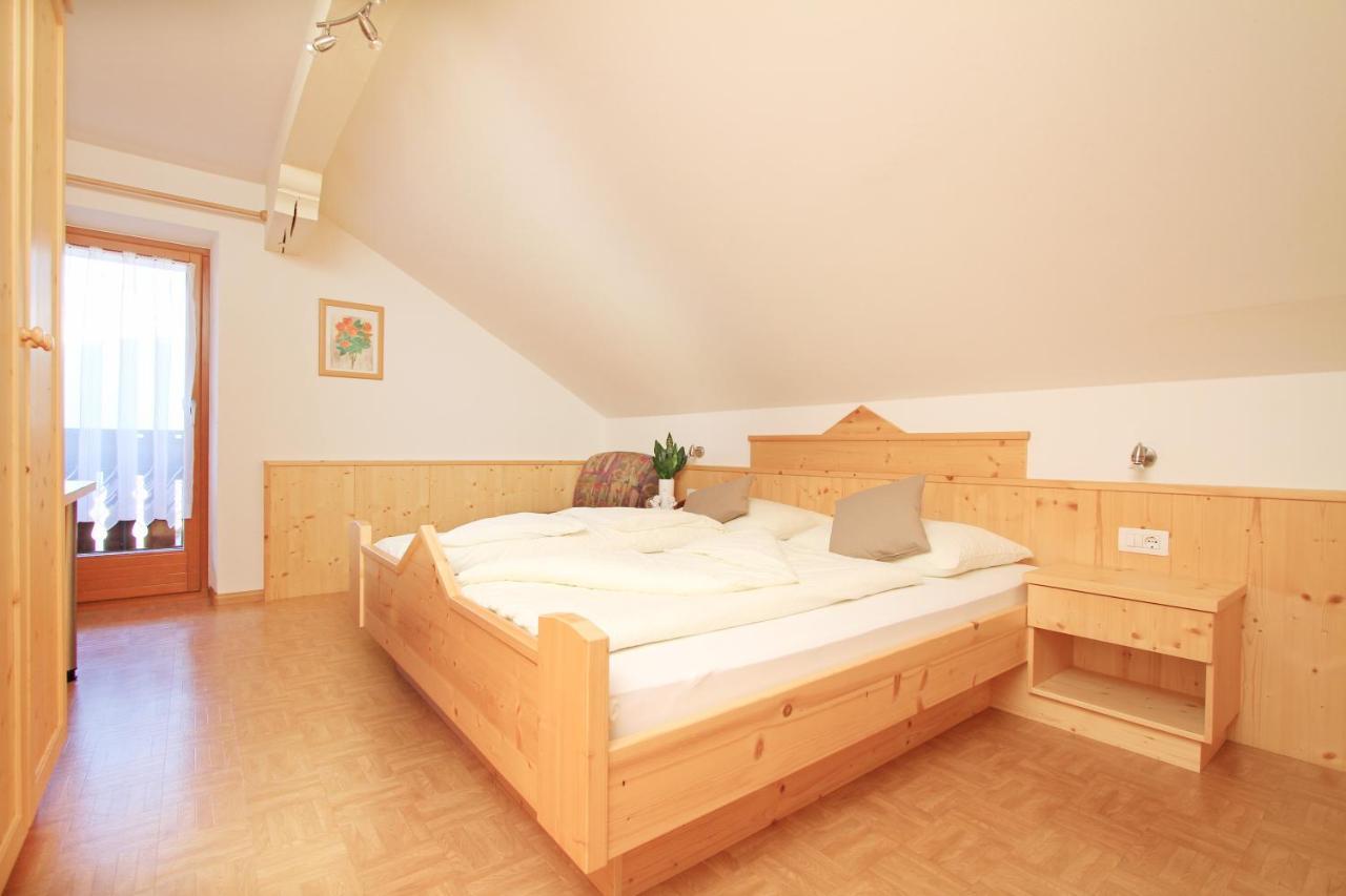 Oberhuberhof Apartment โรเดงโก ภายนอก รูปภาพ